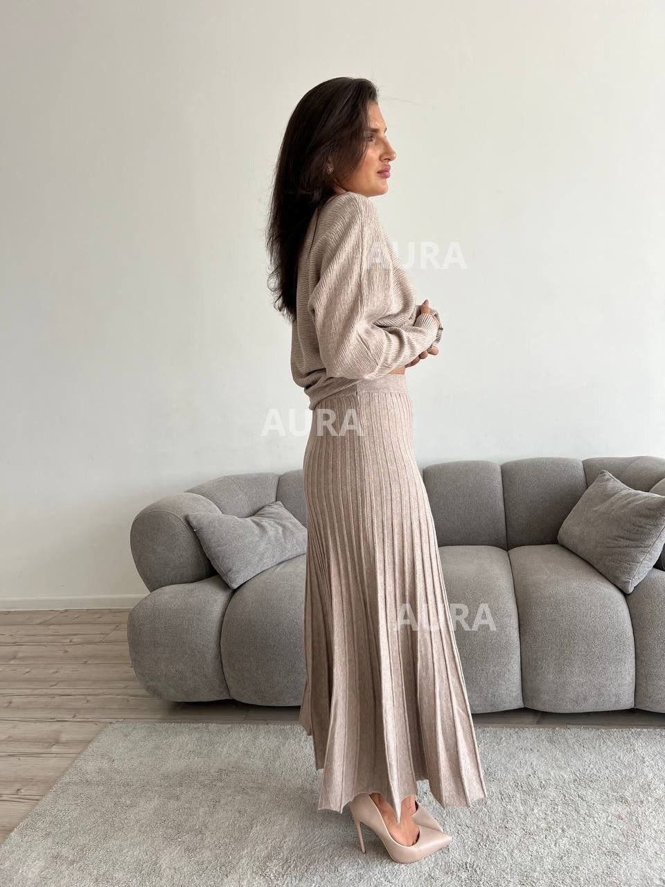 трикотажный костюм с плиссированной юбкой,вязаный костюм с юбкой,вязаный женский костюм свитер и юбка плиссе ys,трикотажный костюм,костюм женский вязаный свитер юбка плиссе