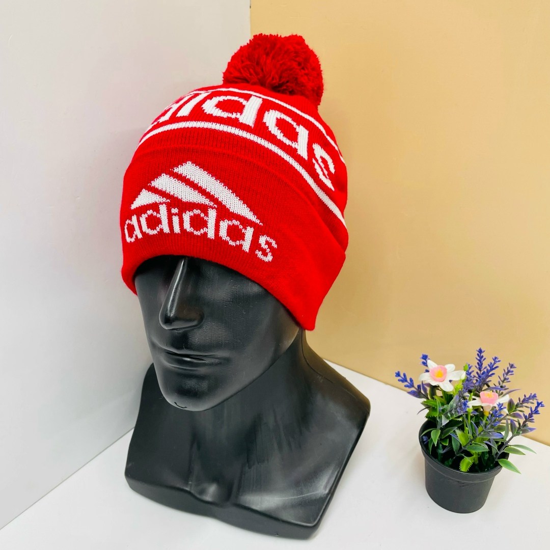 шапка адидас с помпоном,шапка адидас,шапка адидас с бубоном,мужские шапки adidas,шапка адидас красная
