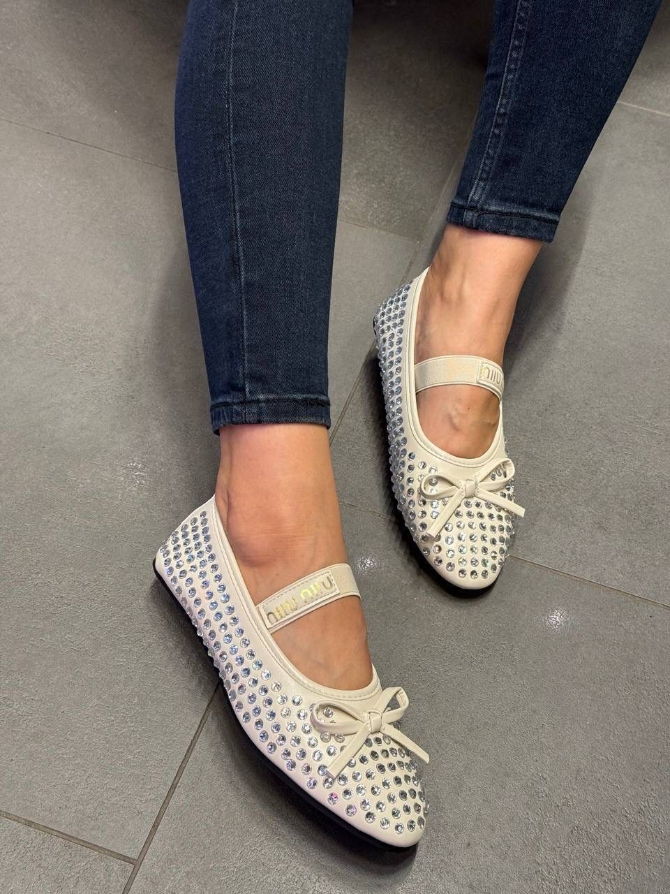 ,женские балетки,балетки,балетки со стразами бренд,балетки miu miu