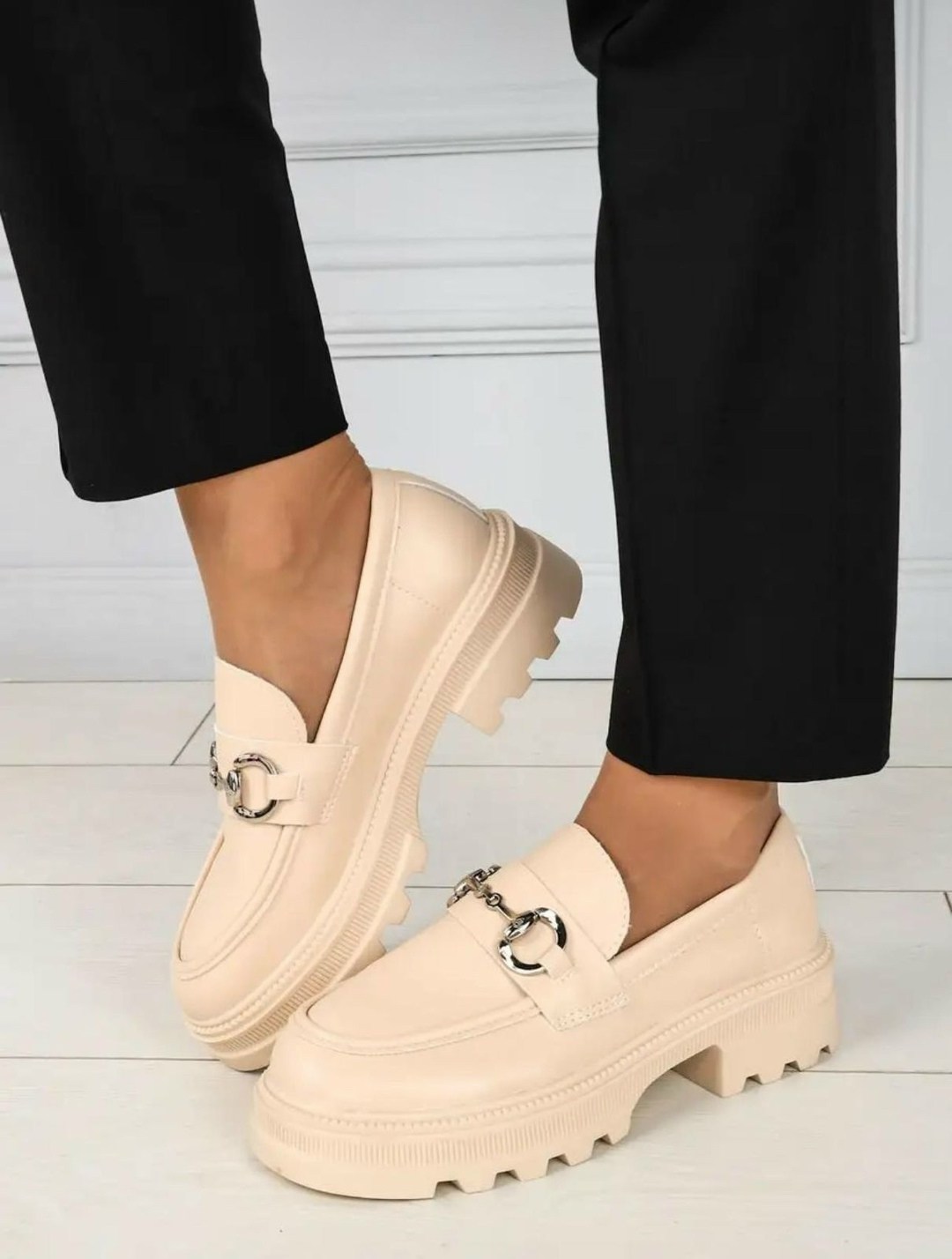 бежевые лоферы,лоферы женские,лоферы женские бежевые,лоферы модные, лоферы женские