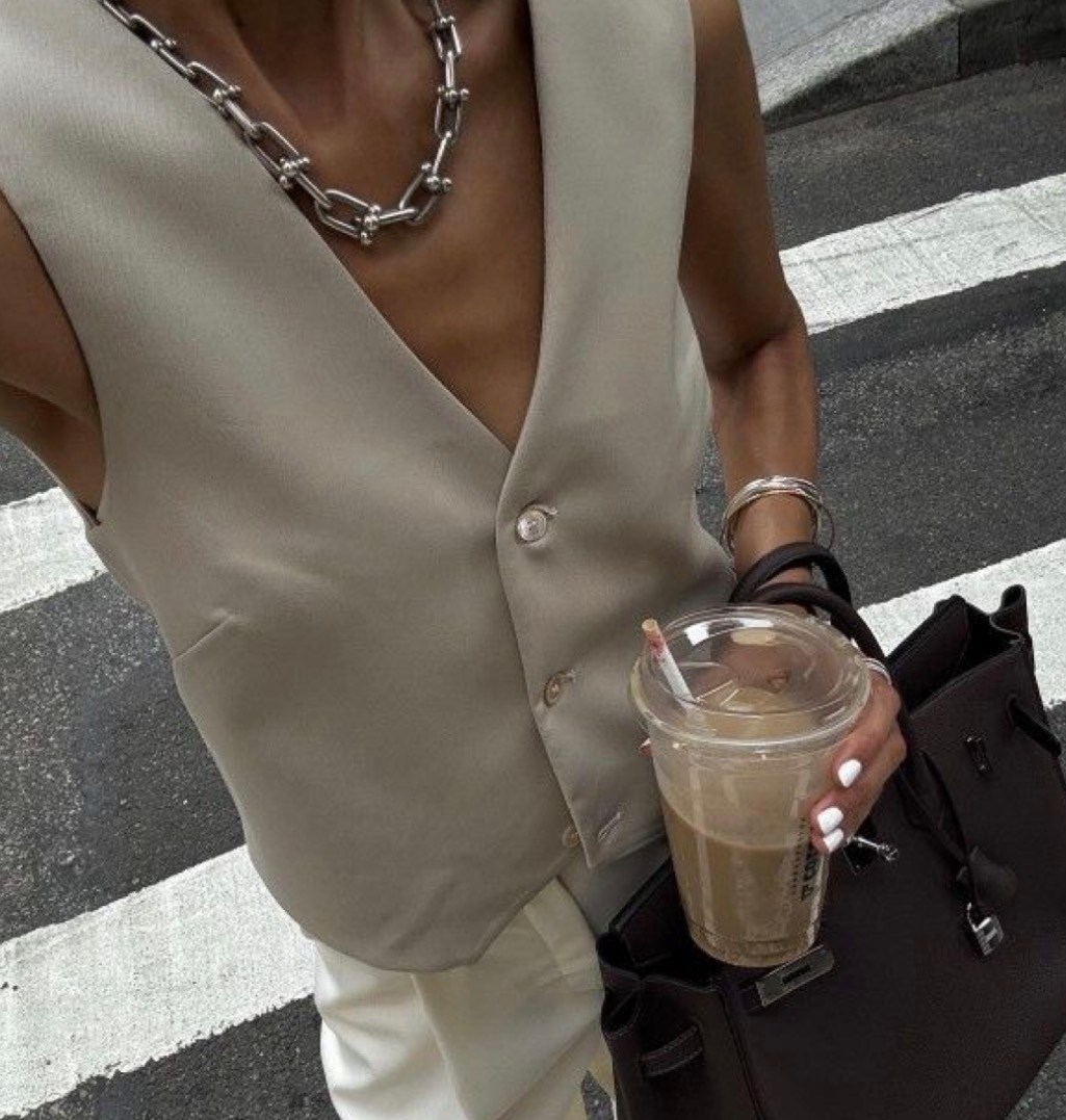 летние костюмы,стильные наряды,брючный льняной костюм с жилеткой,костюм с шортами,льняной жилет женский летний