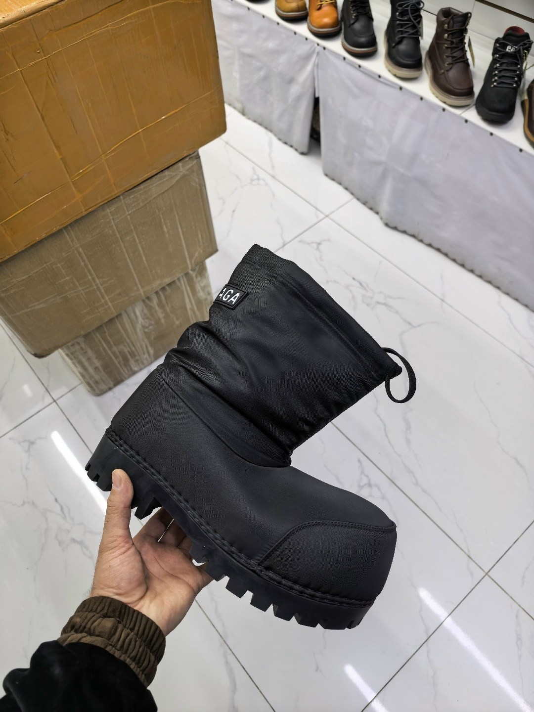 ,ботинки balenciaga alaska boots,аляски  баленсиага,balenciaga alaska boots,balenciaga alaska low boots черные ботинки
