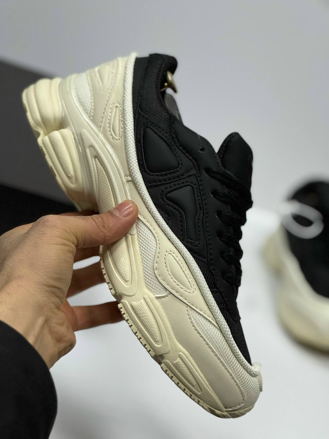 adidas x raf simons ozweego white & black,adidas ozweego raf simons black white,кроссовки adidas raf simons ozweego cream white,adidas raf simons x ozweego cream white,adidas raf simons ozweego 3 crea