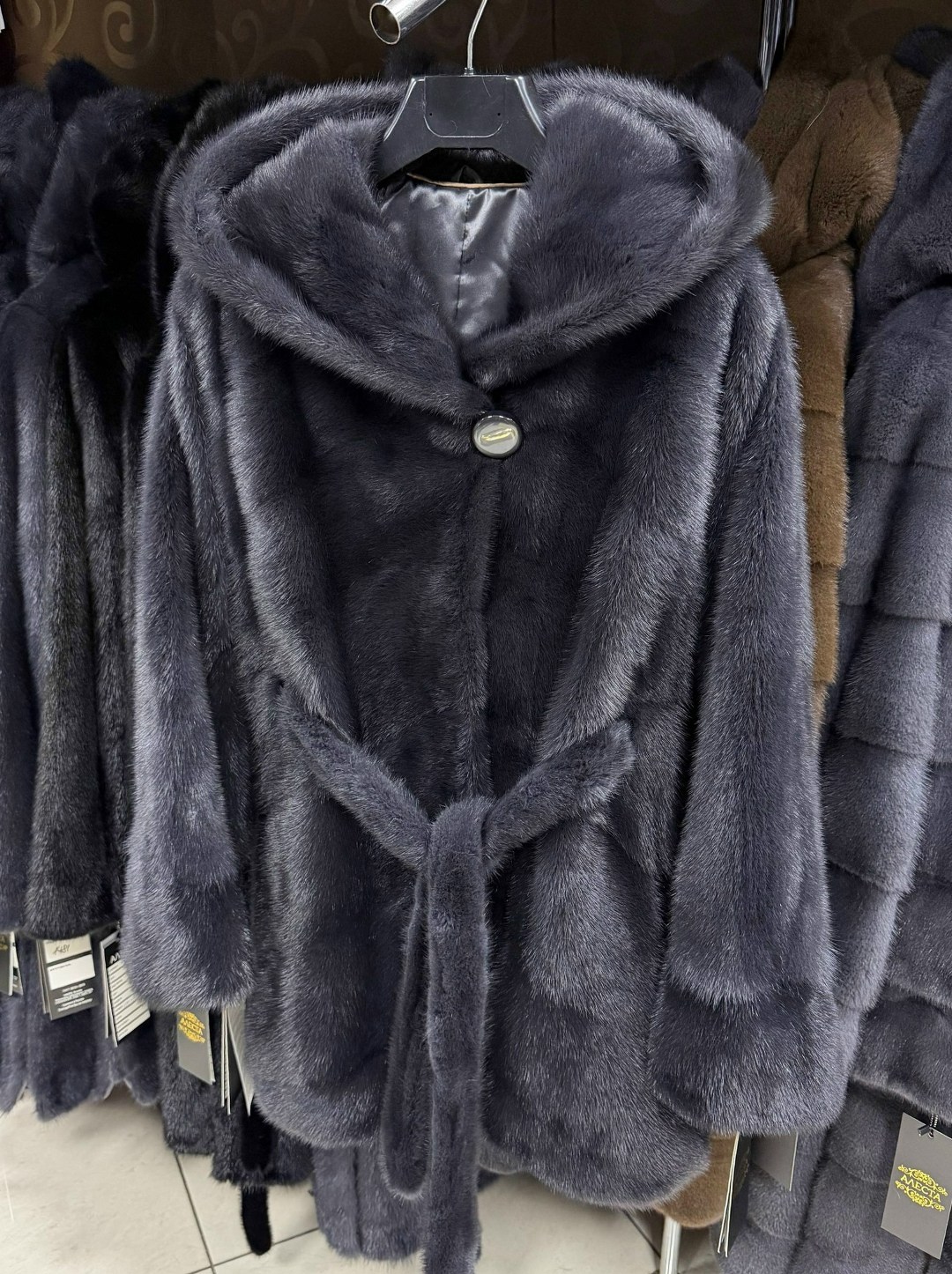 шуба норковая,норковая шуба с капюшоном,норка шуба,шубка из меха европейской норки с капюшоном,шуба из норки