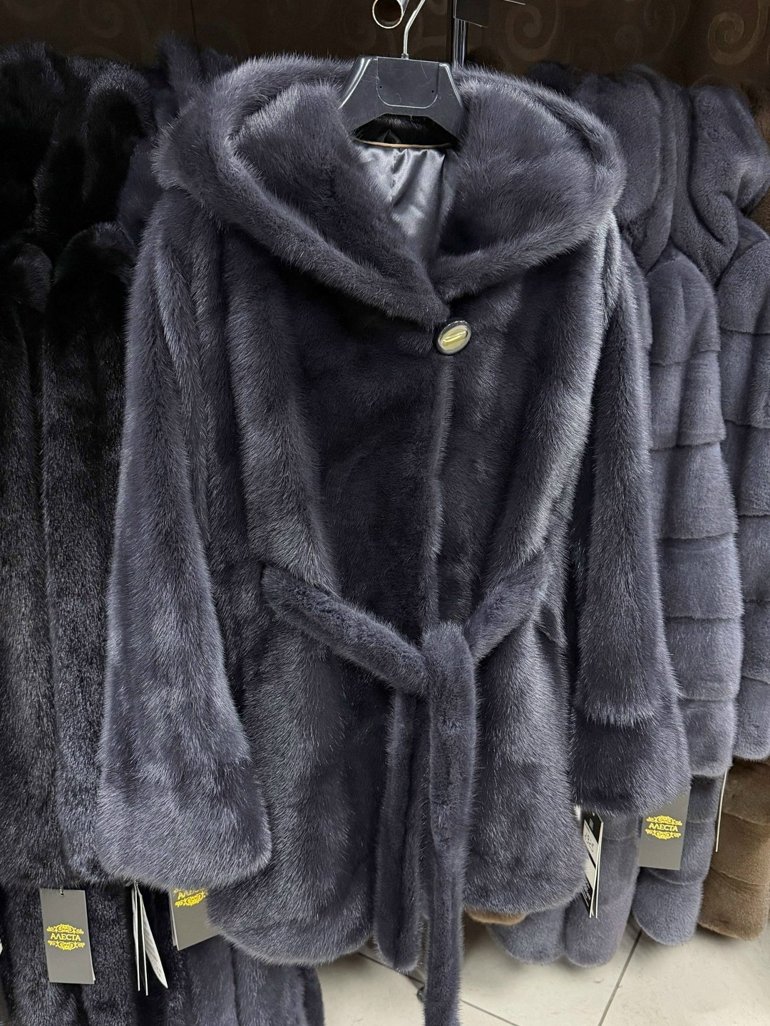 шуба норковая,норковая шуба с капюшоном,норка шуба,шубка из меха европейской норки с капюшоном,шуба из норки