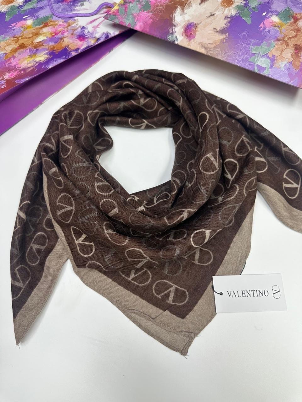 платок шелковый брендовый cd dior,платки диор,платок кристиан диор,шарфы диор женские,палантины dior