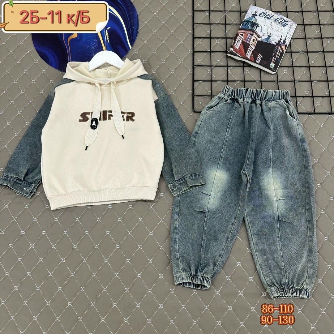 москва россия,москва,мальчик,семья на красной площади,самостоятельные дети