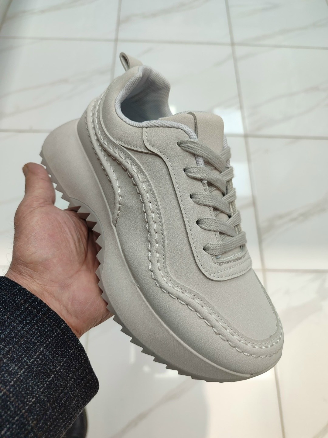 ,кроссовки женскиe,кроссовки бежевые,повседневные кроссовки,кроссовки для женщин