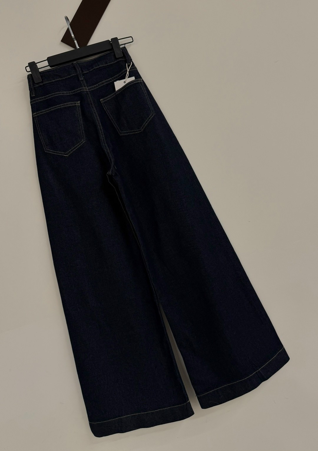 джинсы широкие,женские джинсы широкие,женские джинсы,джинсовые брюки,женские джинсы с широкими штанинами