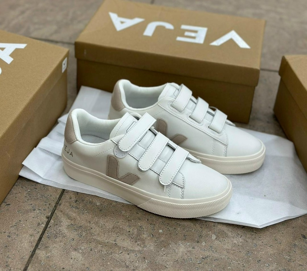 ,спортивная ,кроссовки veja,белые кроссовки,женские кроссовки