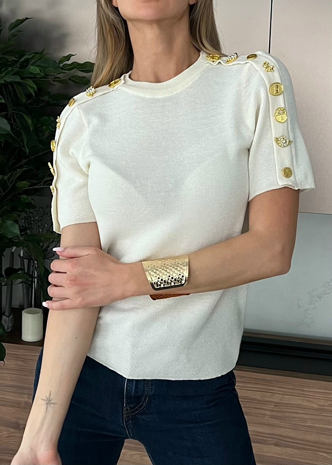 женская футболка,кофта женская,женская кофточка,футболка со стразами,блузка женская