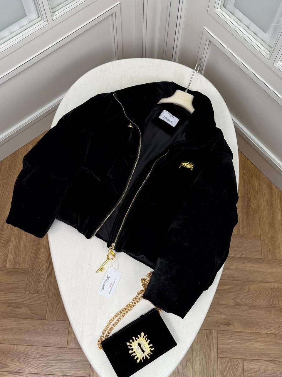 бархатные пуховики монклер,женские пуховики,куртка женская,куртка,куртка пуховик