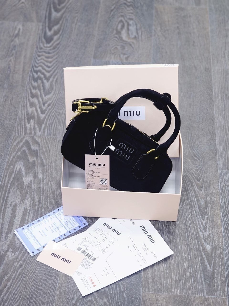 сумка женская miu miu,сумка miu miu,miu miu замшевая серая сумка 23x13 см,сумка женская miu miu серая,сумка замшевая miu miu