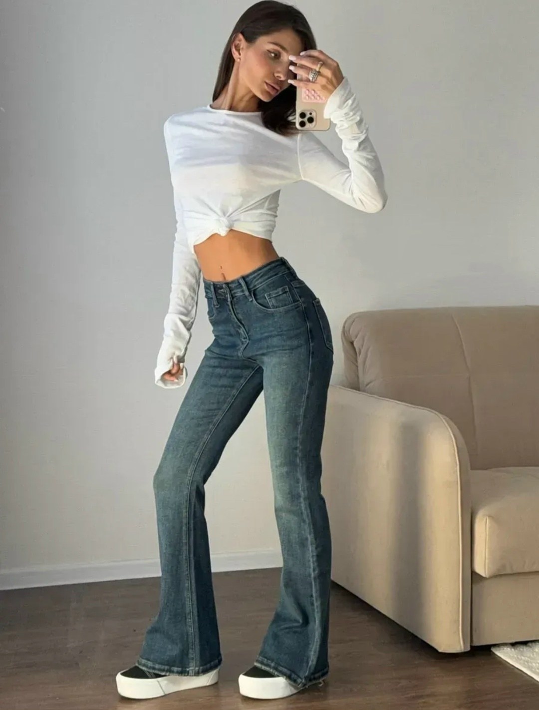 женские джинсы клеш,джинсы клеш,женские джинсы-клеш с высокой талией,женские джинсы,модные брюки клеш