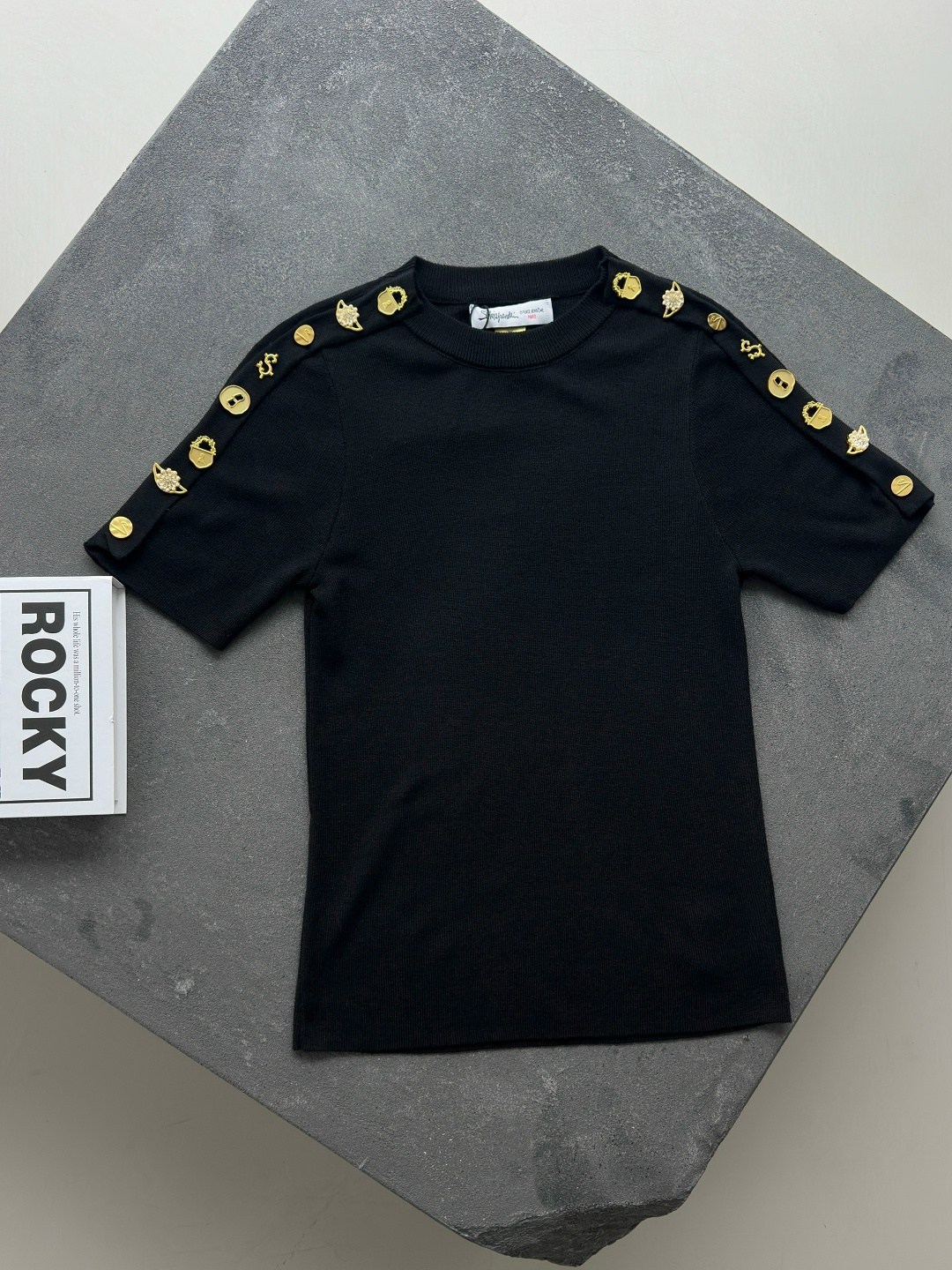 женская футболка,кофта женская,женская кофточка,футболка со стразами,блузка женская