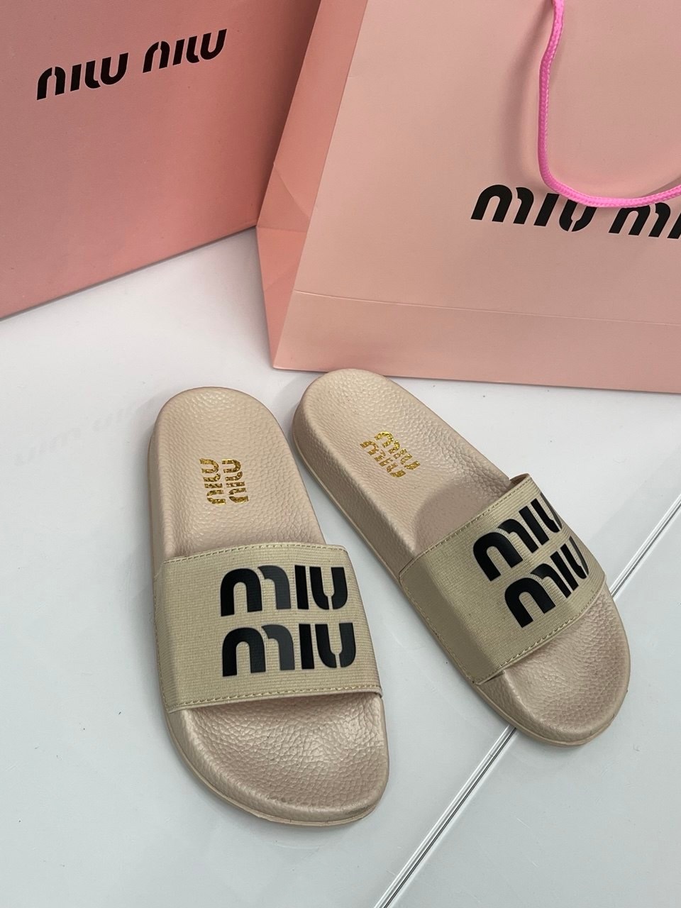 шлепанцы miu miu,шлепанцы женские,шлепки миу миу,шлепанцы модные,