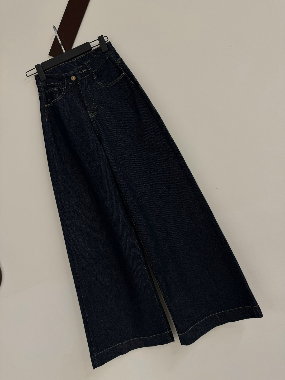 джинсы широкие,женские джинсы широкие,женские джинсы,джинсовые брюки,женские джинсы с широкими штанинами