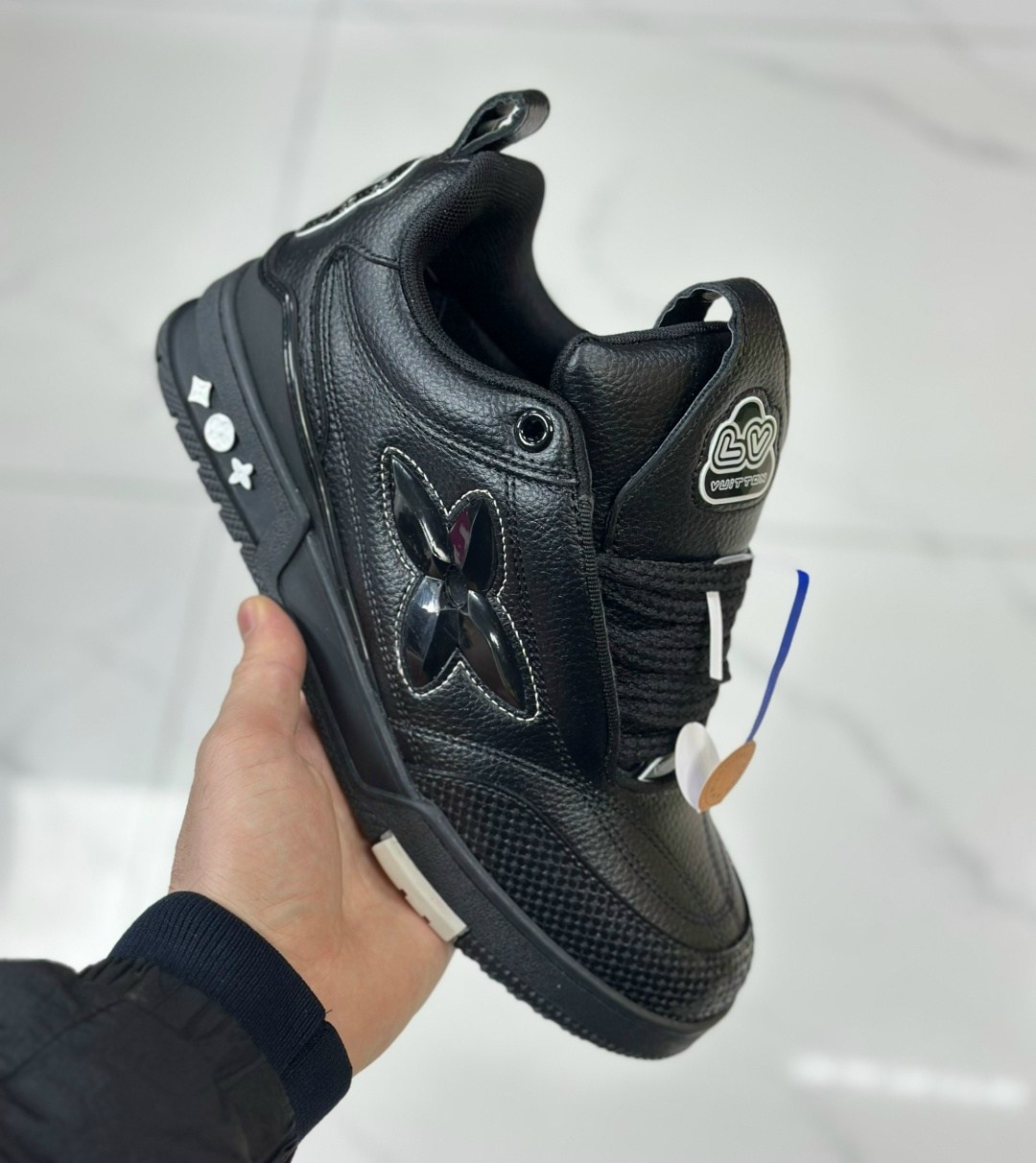 мужские кроссовки louis vuitton,кроссовки louis vuitton trainer на низком ходу спортивном стиле,кроссовки louis vuitton skate sneaker oversized flower-black черный,кроссовки louis vuitton,кроссовки lo