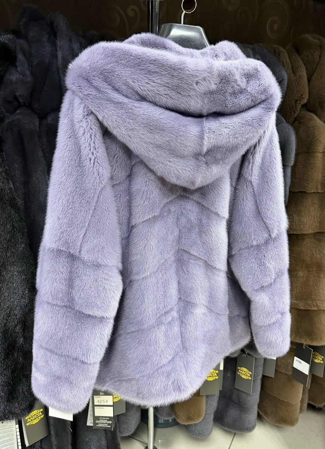 шубка из меха европейской норки с капюшоном цвет голубой,шубка из меха европейской норки с капюшоном,шубка из меха европейской норки с капюшоном цвет лаванда,шуба норковая,короткая норковая шуба с кап