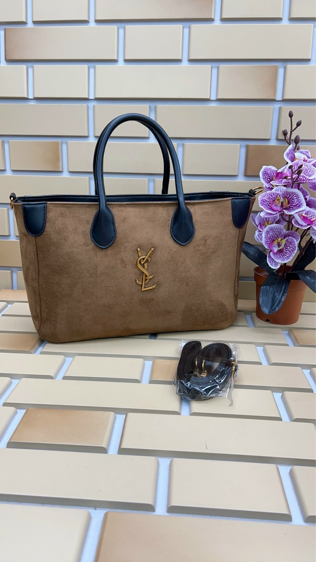 сумка,сумка женская,замшевая сумка yves saint laurent 39x23 см,замшевые сумки,сумка женская ysl
