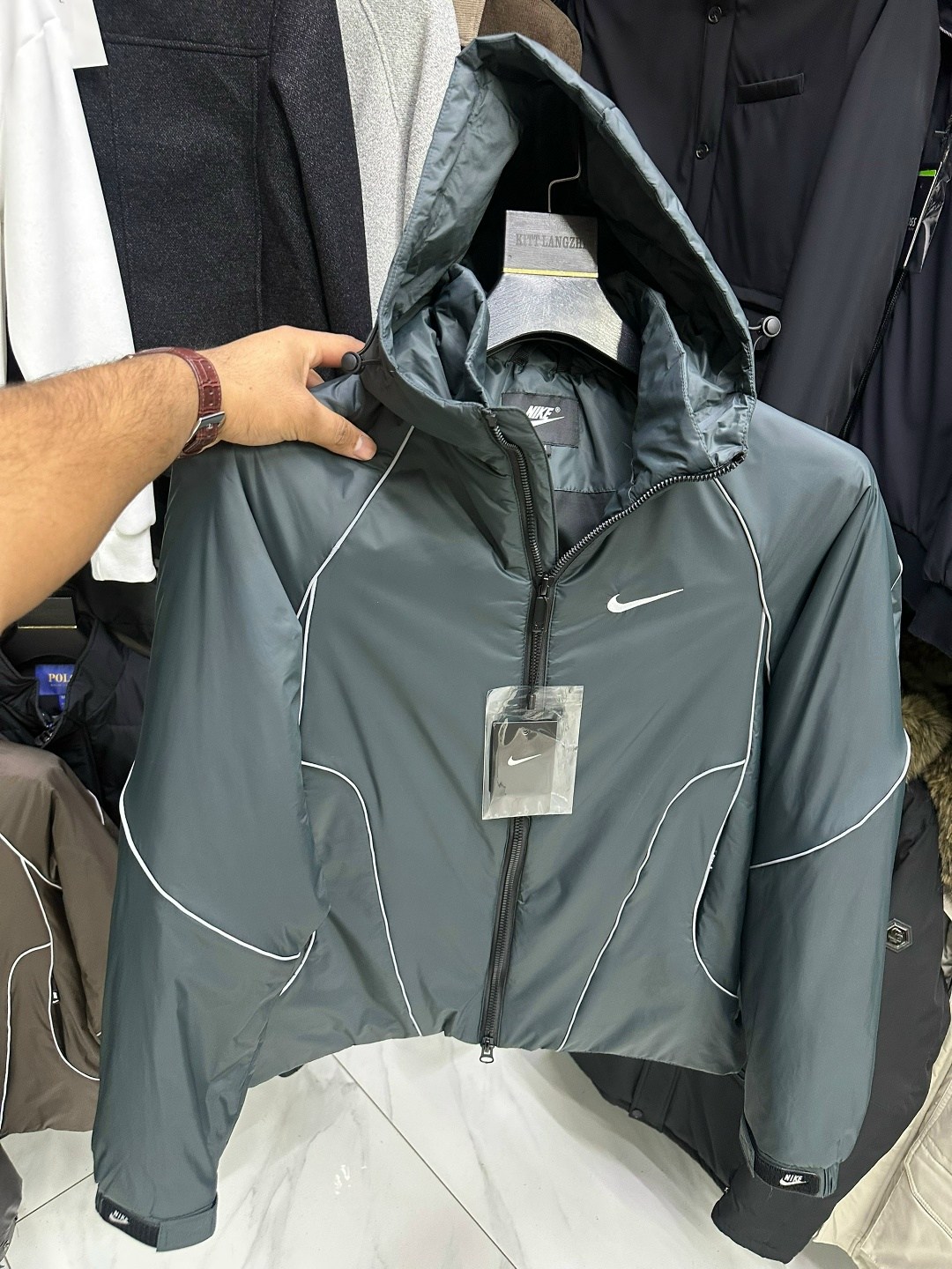 ветровка nike,куртка nike sportswear therma-fit windrunner,ветровка nike x corteiz,мужская куртка nike,куртка nike sportswear therma- fit legacy series