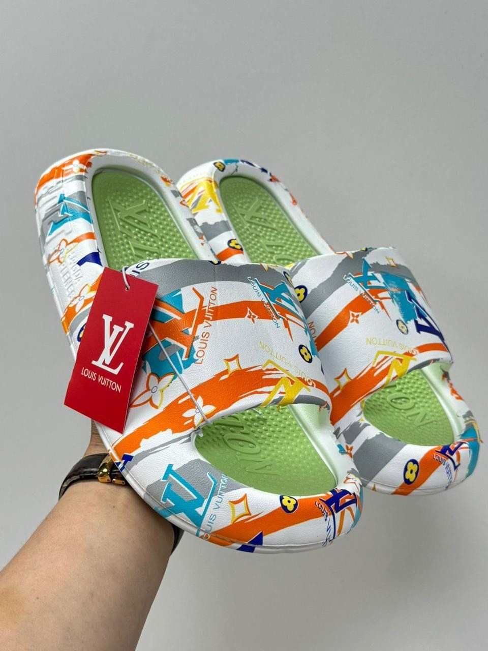 ,летние тапочки,модные тапочки,женские пляжные шлепанцы,шлепанцы с принтом