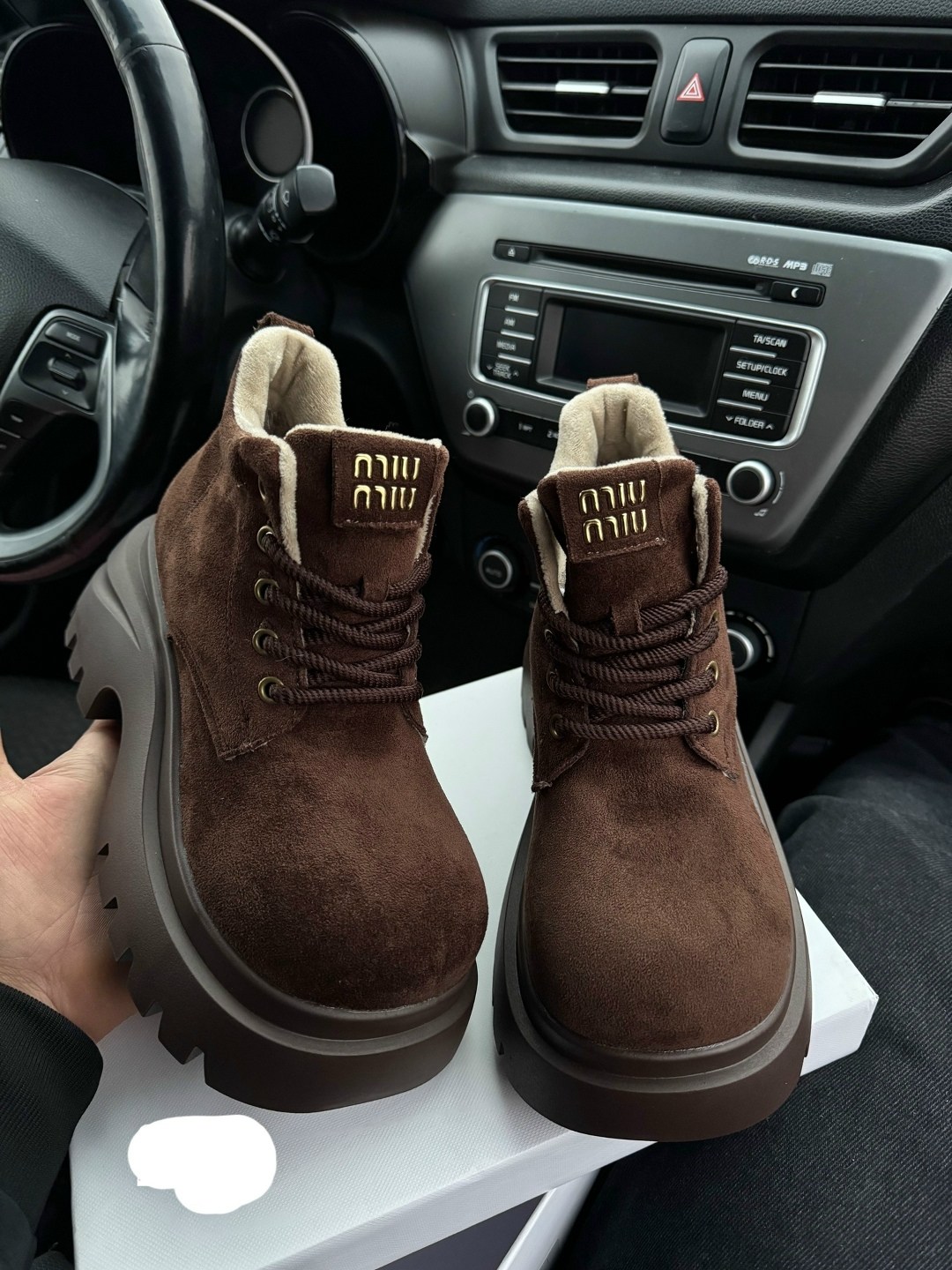 ,ботинки miu miu,ботинки замшевые женские miu miu,женские ботинки,ботинки из натуральной замши