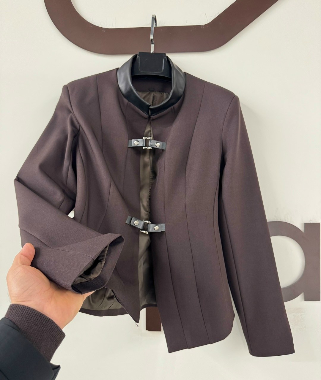 жакет,жакет приталенный,жакет с воротником стойкой,жакет с воротником,пиджак