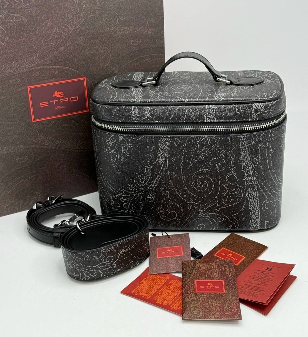 сумка косметичка женская,брендовые косметички,косметичка женская,кожаная косметичка,косметичка