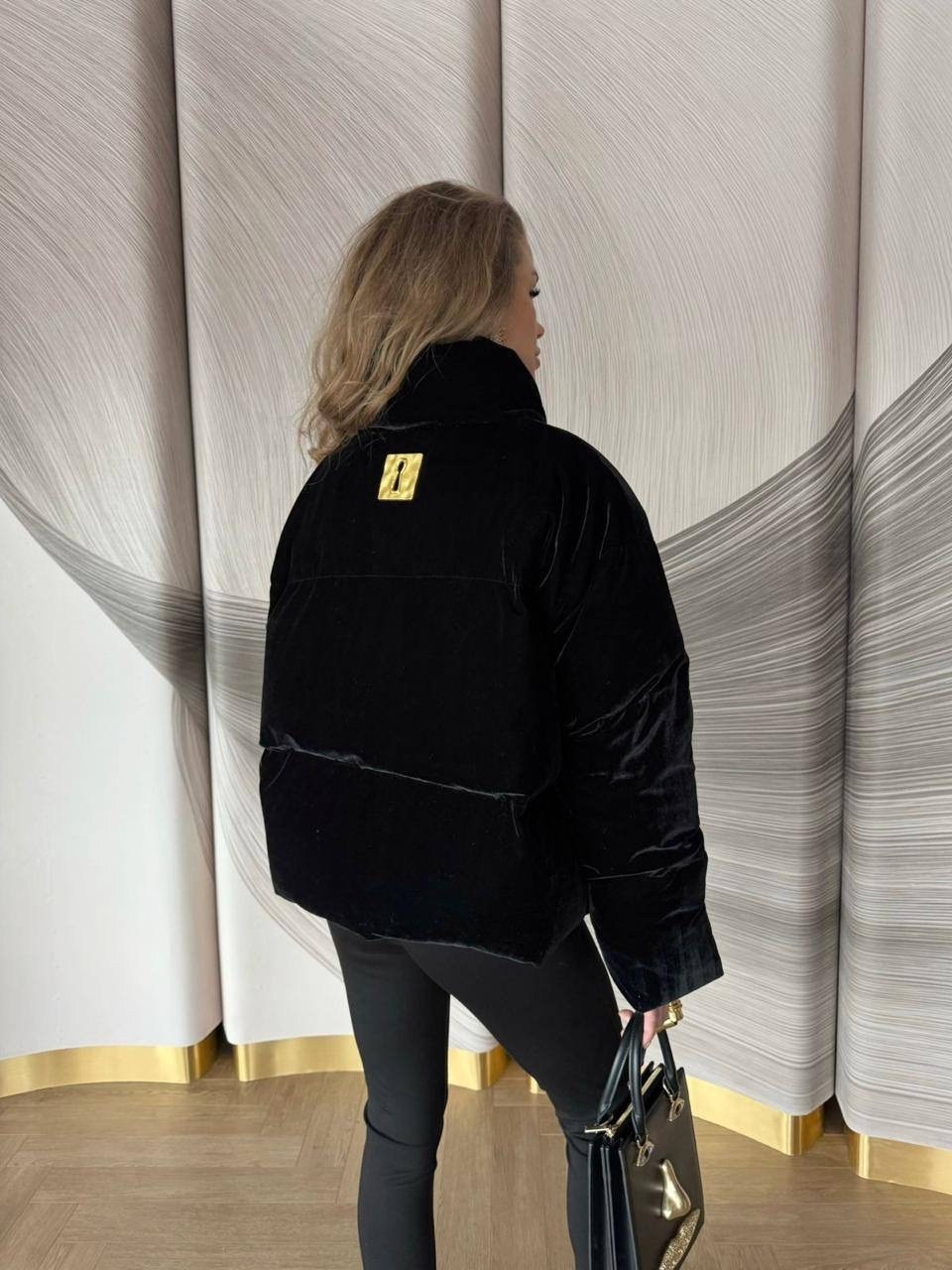 бархатные пуховики монклер,женские пуховики,куртка женская,куртка,куртка пуховик