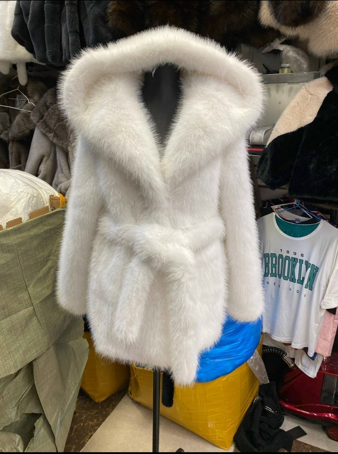 белая норковая шуба,шуба искусственная,шуба,белая шуба,женская шуба