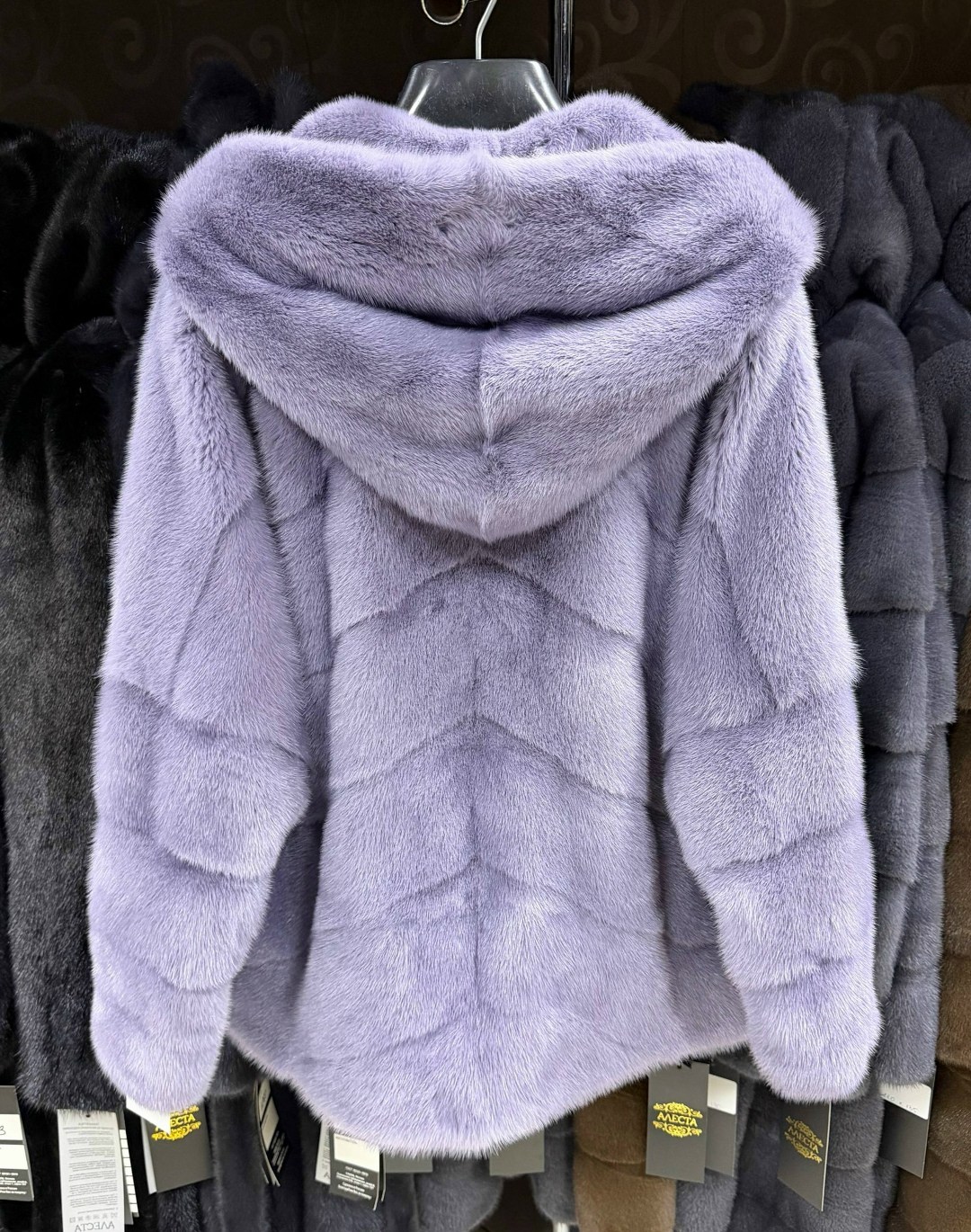 шубка из меха европейской норки с капюшоном цвет голубой,шубка из меха европейской норки с капюшоном,шубка из меха европейской норки с капюшоном цвет лаванда,шуба норковая,короткая норковая шуба с кап