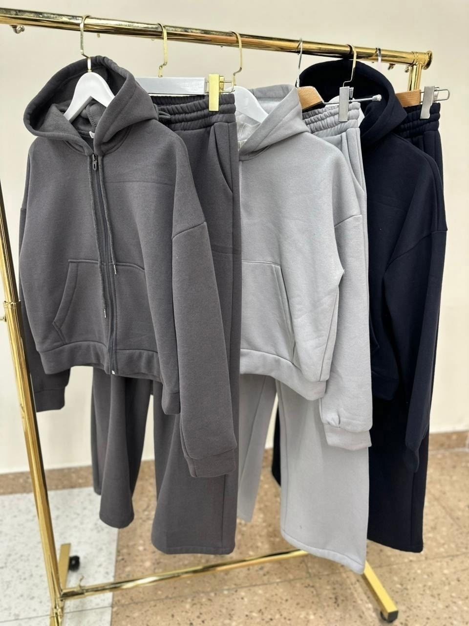 костюм с широкими штанами и кофтой на замке,cпортивный костюм женский на флисе,спортивный костюм,женский костюм с широкими штанами и кофтой на замке,женский спортивный костюм