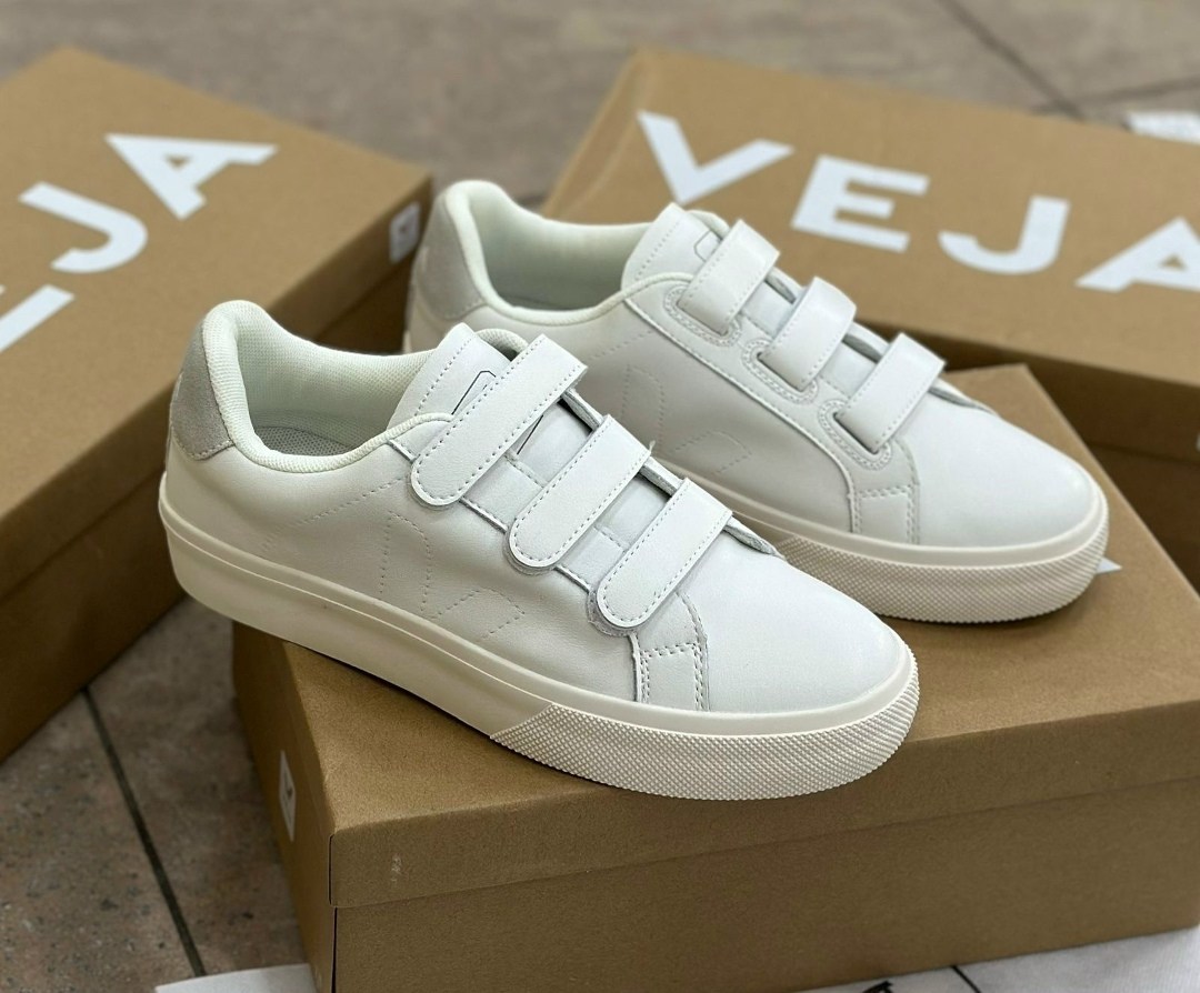 ,белые кроссовки,кеды женски,белые кеды,кроссовки женскиe