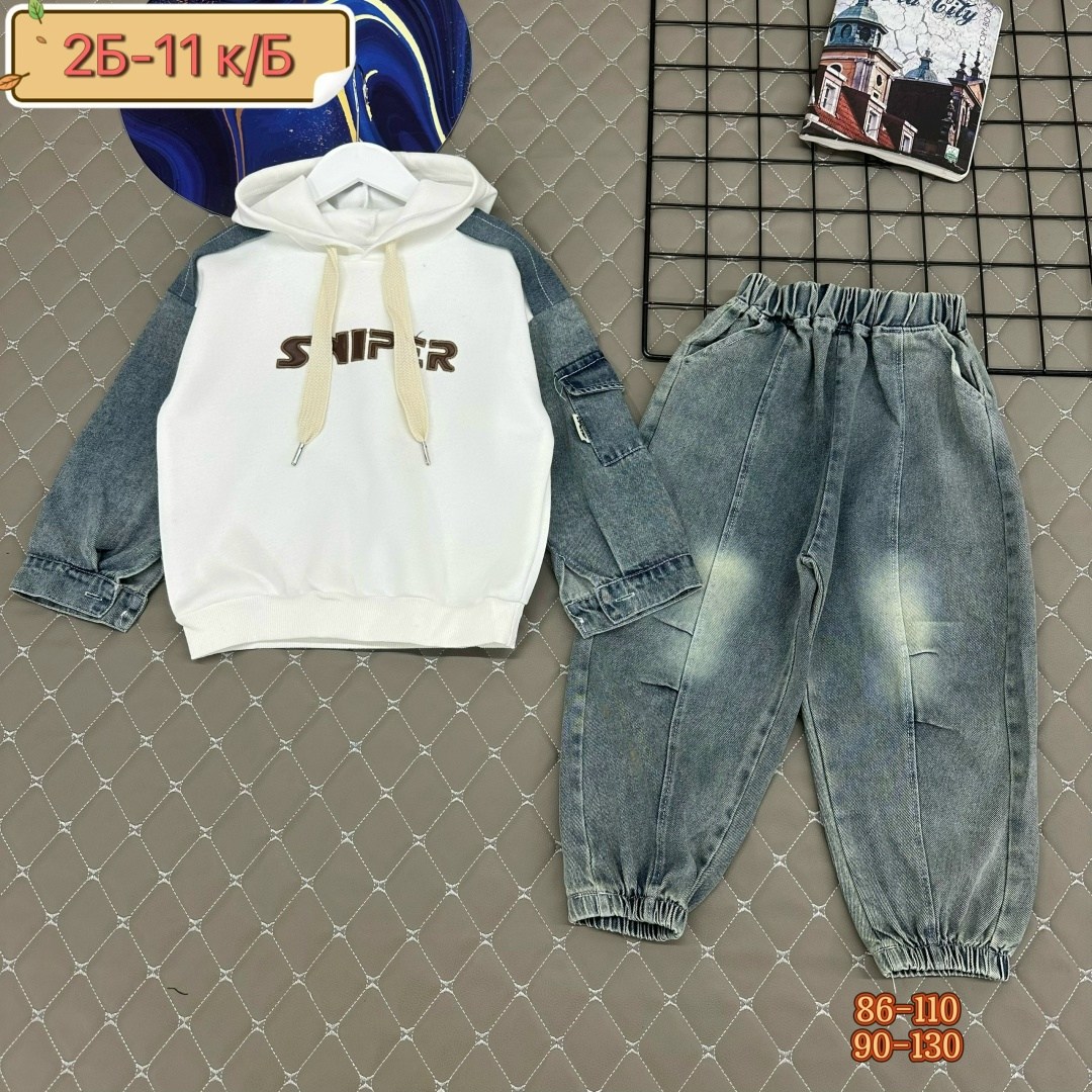 москва россия,москва,мальчик,семья на красной площади,самостоятельные дети