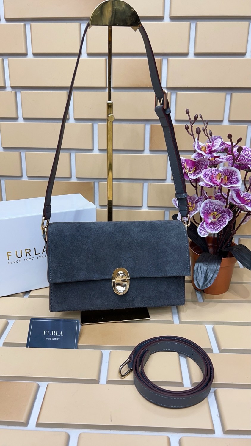 сумка женская furla,сумочки,сумка фурла 1927 бежевая,сумка,замшевая сумка