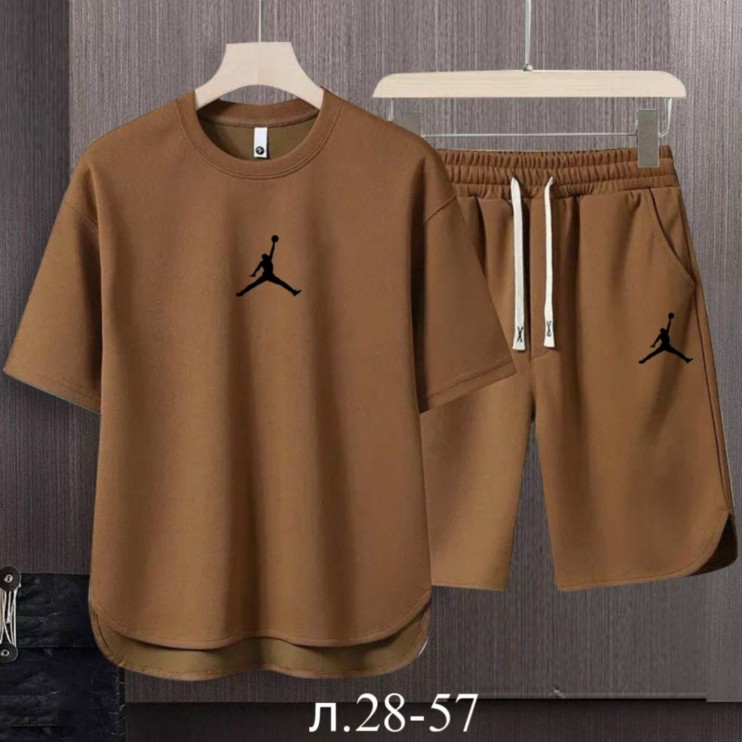 комплект спортивной одежды,комплект футболок adidas,комплект одежды,костюм мужской без человека