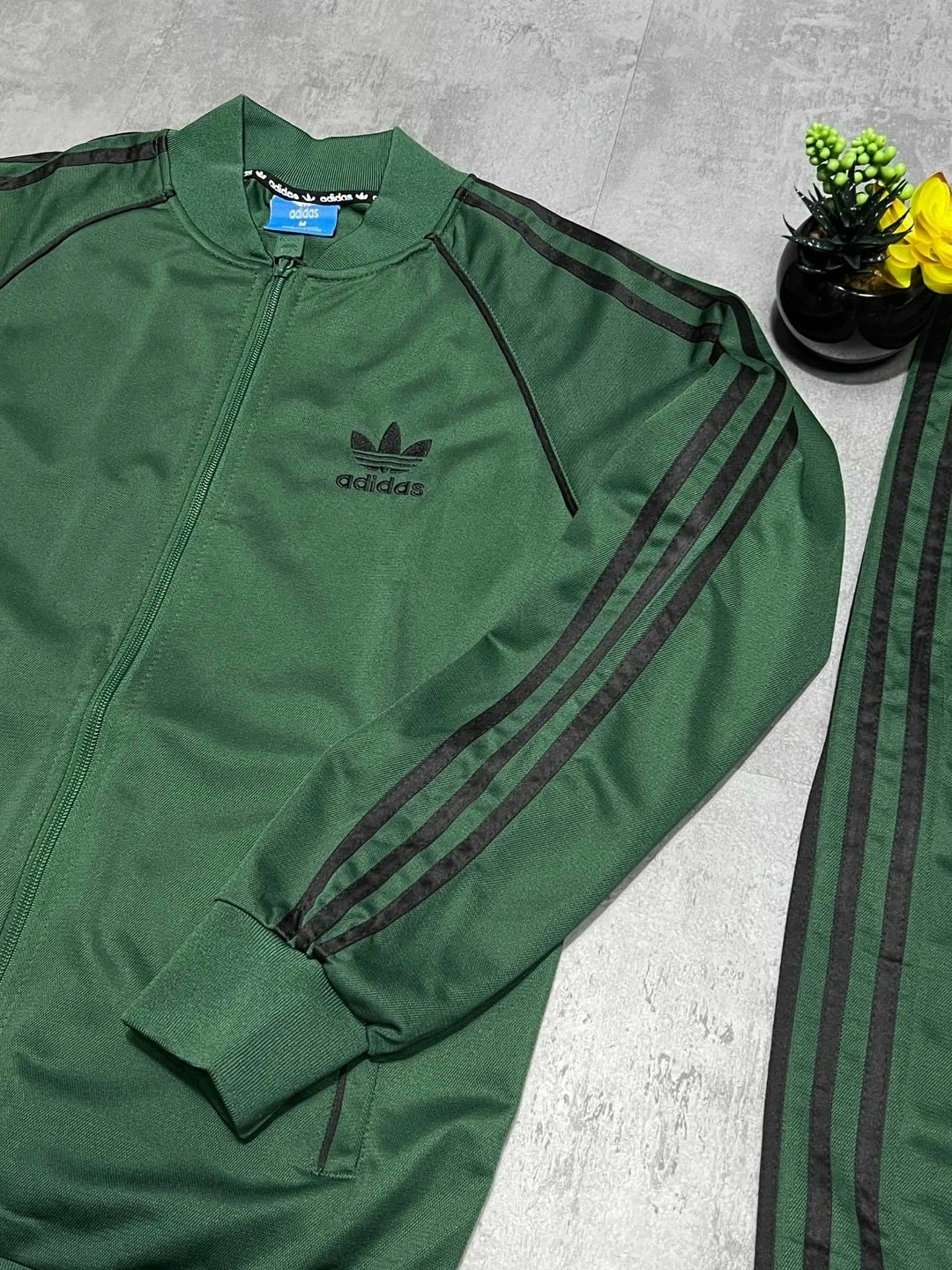 мужской спортивный костюм adidas,спортивный костюм adidas,adidas спортивный костюм мужской черный 2026,мужские спортивные костюмы адидас,велюровый костюм мужской спортивный адидас