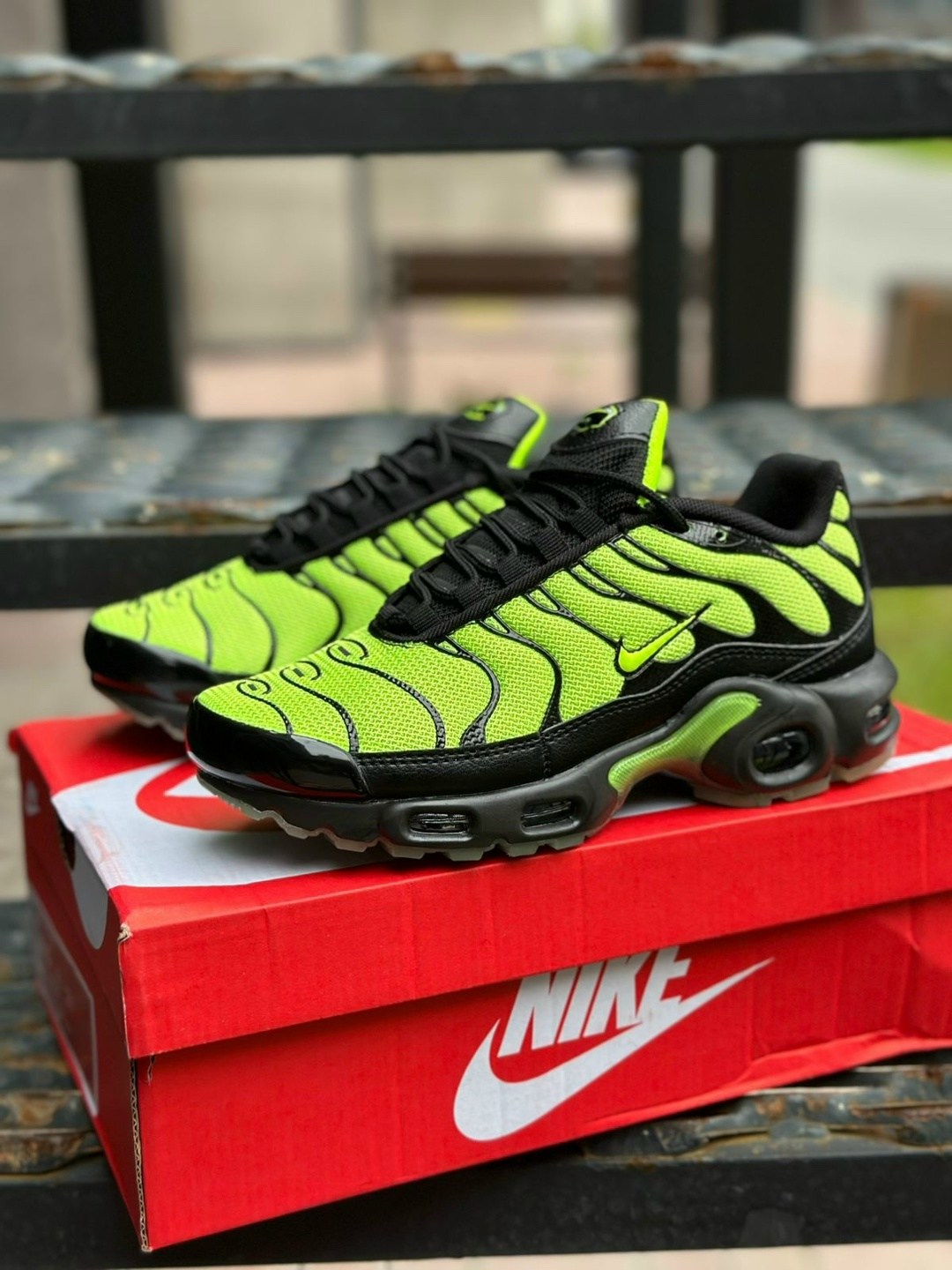 кроссовки nike air max plus tn,мужские кроссовки nike air max tn plus,nike air max tn plus,найк тн плюс фиолетовые,кроссовки