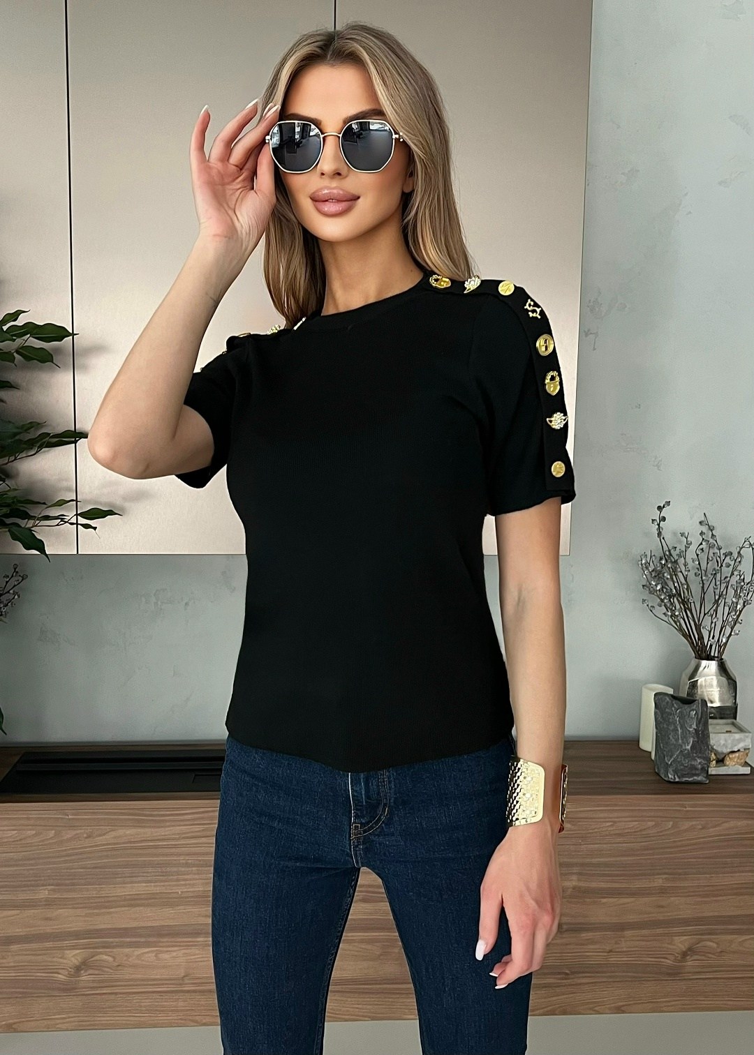 женская футболка,кофта женская,женская кофточка,футболка со стразами,блузка женская