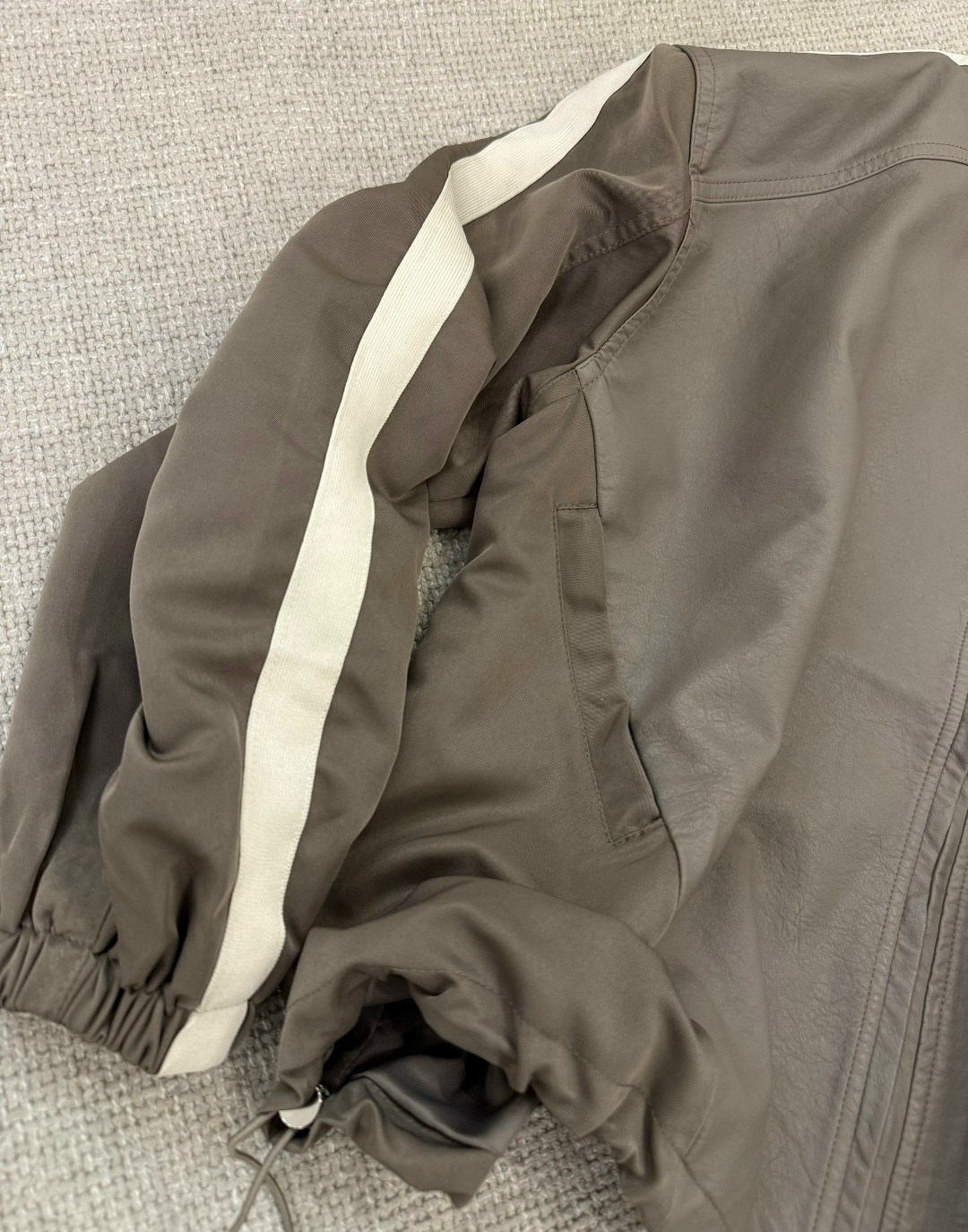 повседневная куртка,куртка бомбер,куртка модная,куртка,мужская куртка бомбер