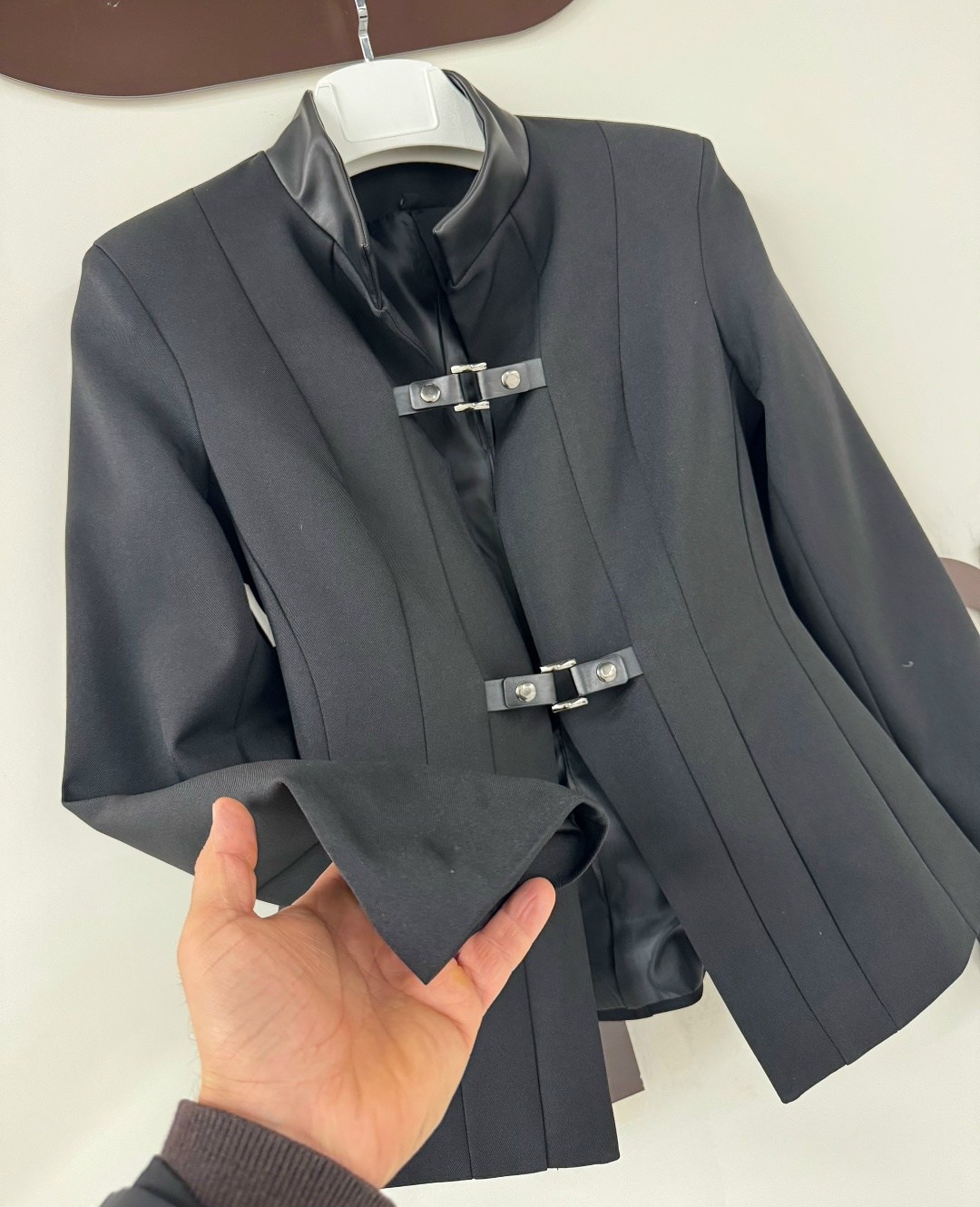 жакет,жакет приталенный,жакет с воротником стойкой,жакет с воротником,пиджак