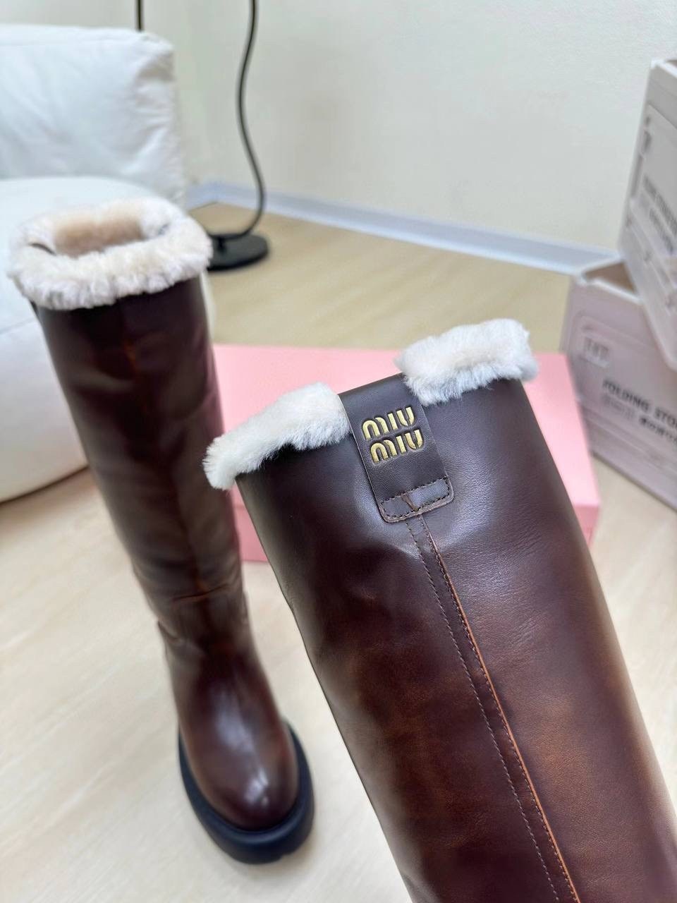 ,женские сапоги,сапоги,женские кожаные сапоги miu miu коричневые на меху,зимние женские сапоги