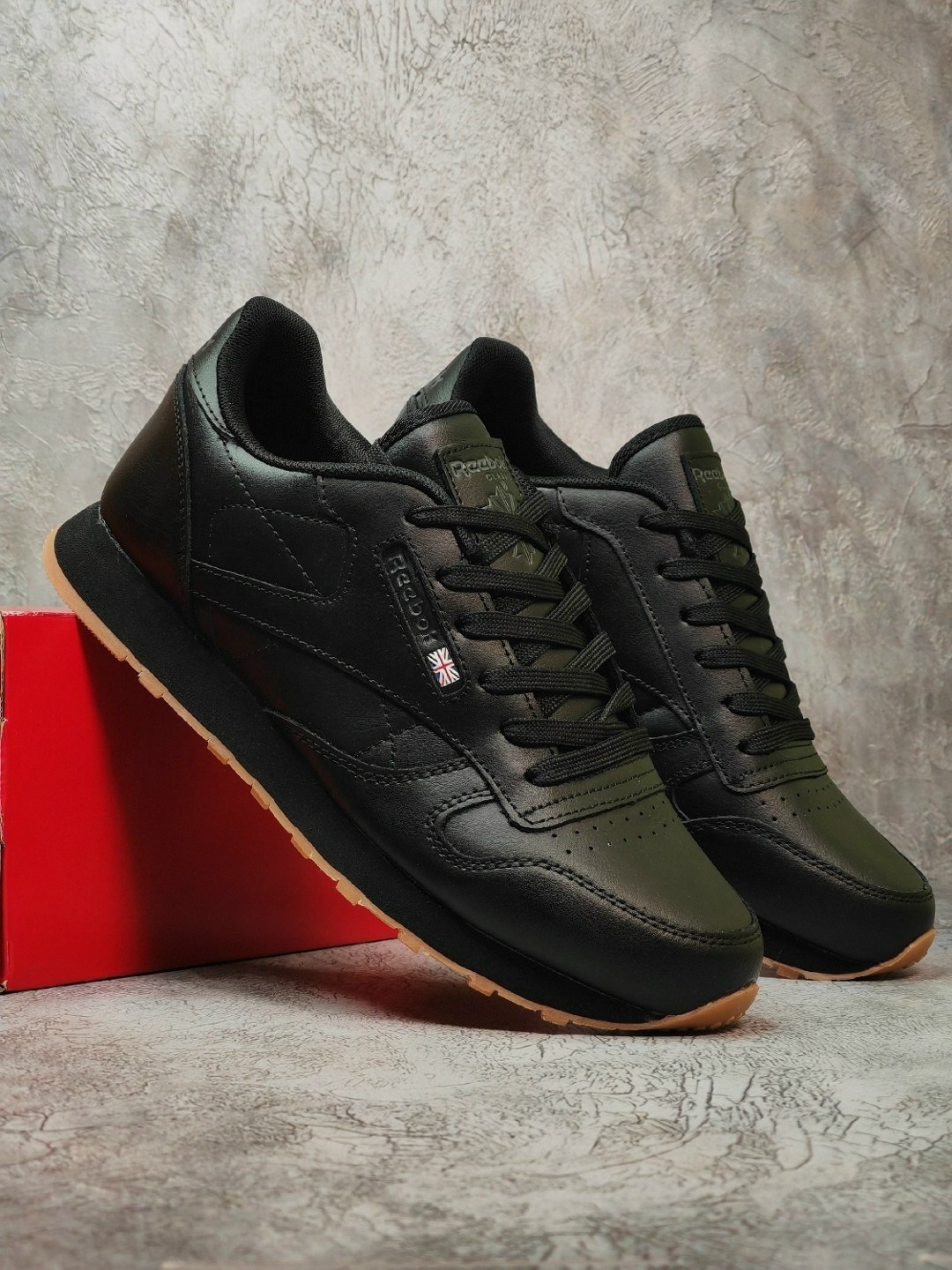 кроссовки reebok classic leather,кроссовки рибок классик мужские черные кожаные,reebok classic leather gum black,мужские кроссовки reebok classic leather,кроссовки reebok classic