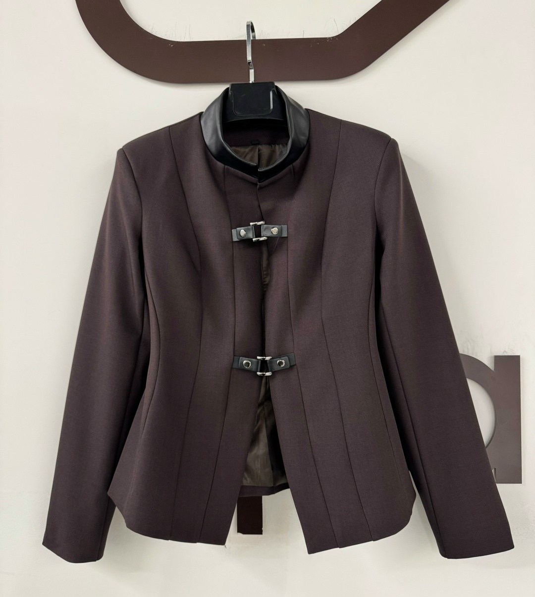 жакет,жакет приталенный,жакет с воротником стойкой,жакет с воротником,пиджак