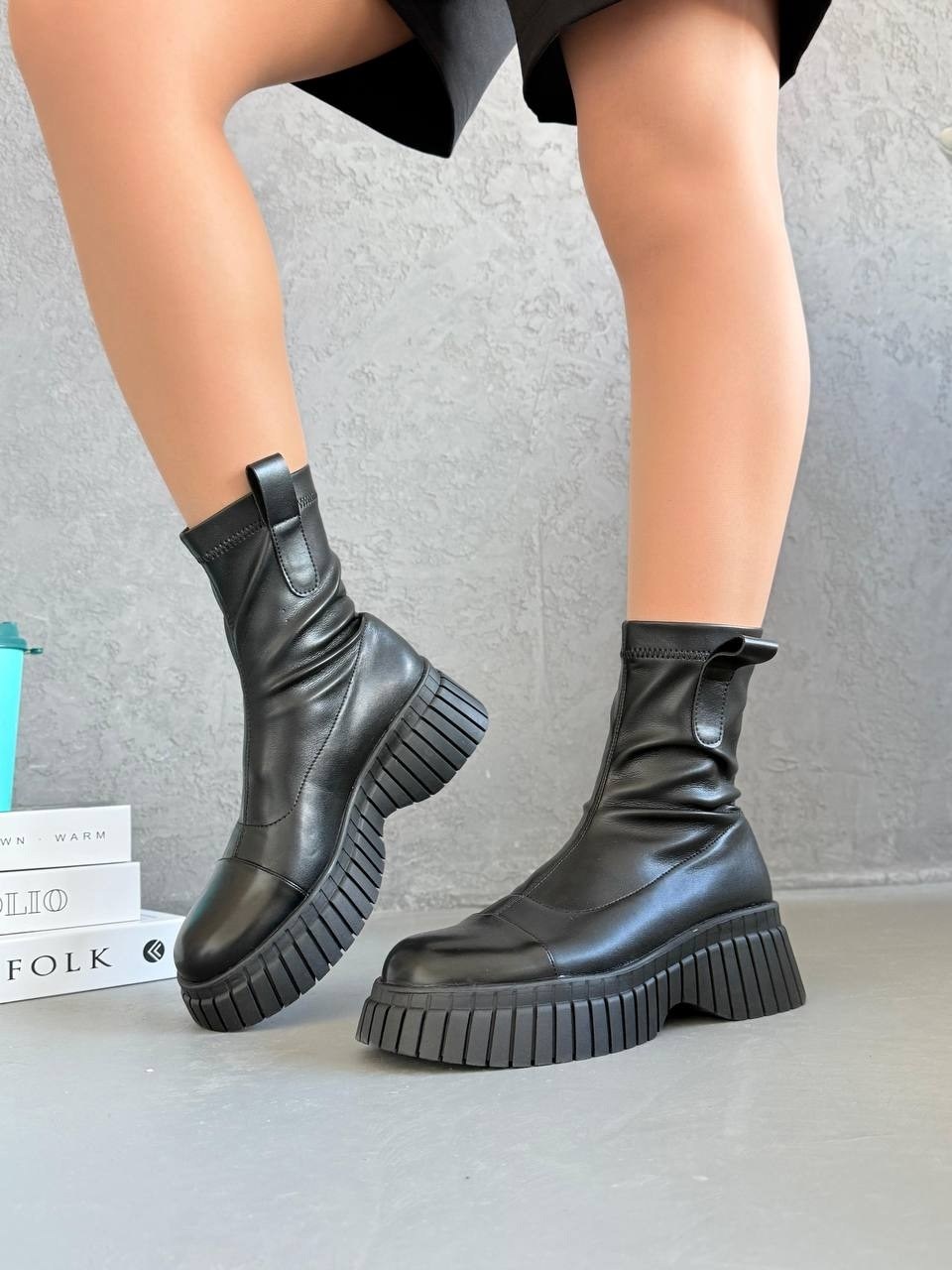 ,женские ботинки,женская ,ботинки на платформе,полусапожки на платформе