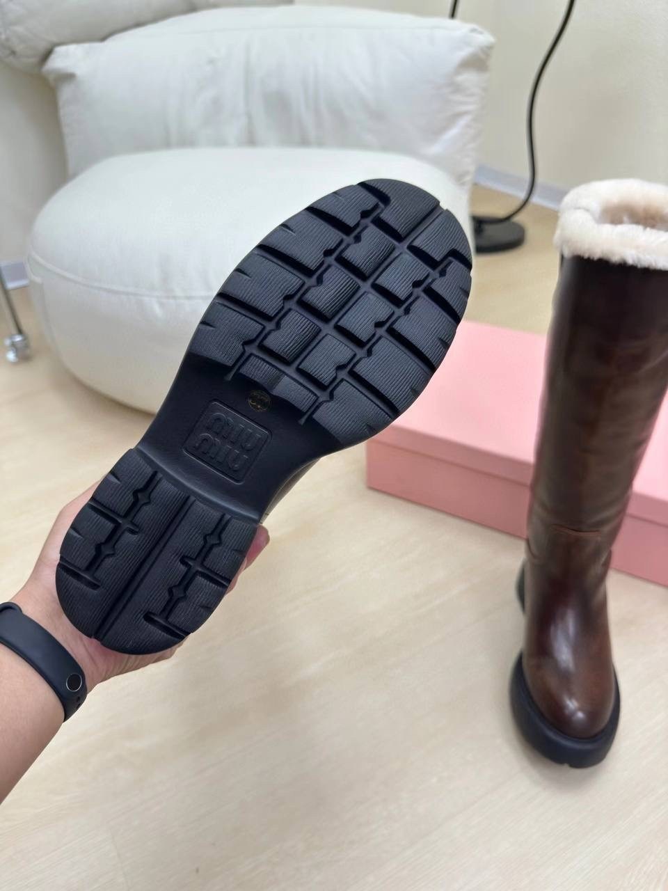 ,женские сапоги,сапоги,женские кожаные сапоги miu miu коричневые на меху,зимние женские сапоги