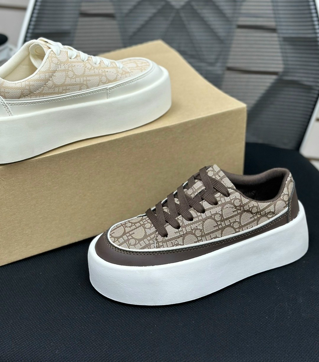 dior женские кеды на платформе walk'n' - grey / white,кеды диор,кеды женские dior,женские бежевые кеды christian dior walk'n' на высокой подошве,кеды диор женские