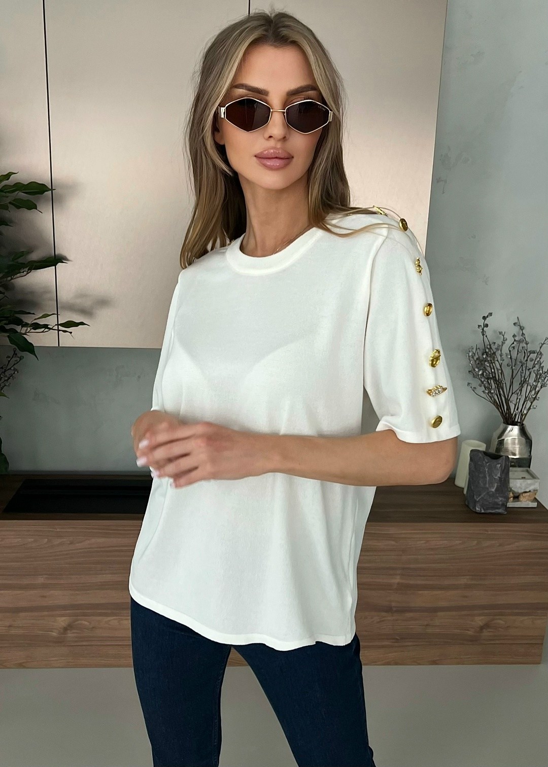 футболки женская,футболка,футболки модные,футболки базовая,черная женская футболка