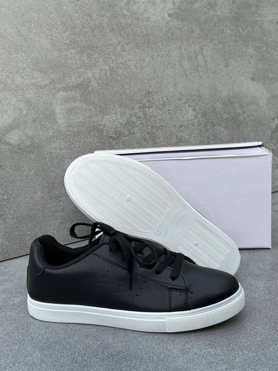 ,спортивная ,черные кеды женские,кроссовки модные,повседневные кроссовки